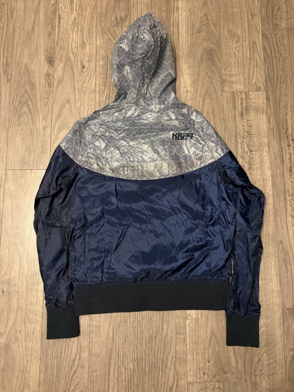 Kobe Bryant Men’s Hooded Windbreaker Jacket - Navy & Gray image 4